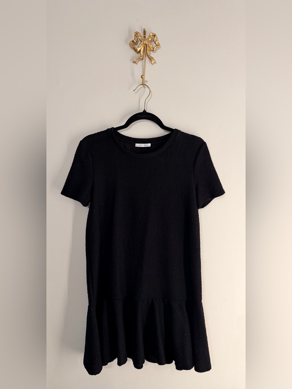 ZARA Black Short-Sleeve Textured Shift Dress - Size S